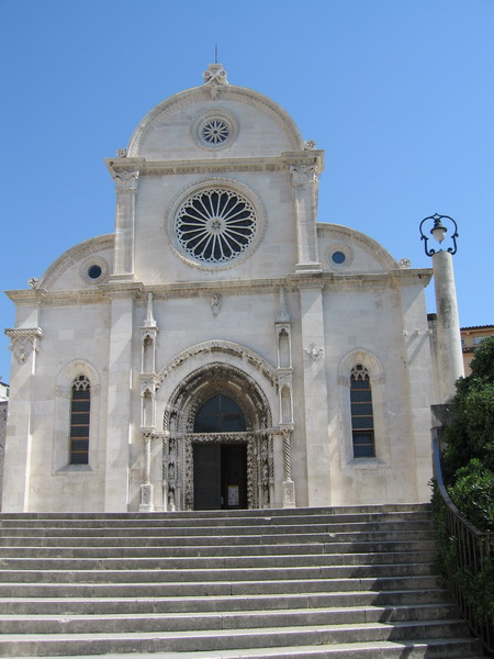Sightseeing stop in Šibenik (Sibenik), Croatia for your private car transfer Dubrovnik > Plitvice lakes | Monterrasol Transfers