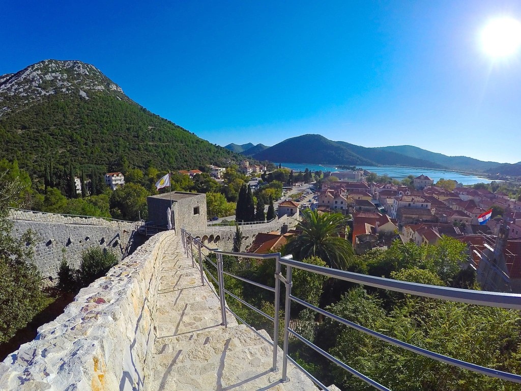 Sightseeing stop in Ston, Croatia for your private car transfer Sibenik > Dubrovnik | Monterrasol Transfers
