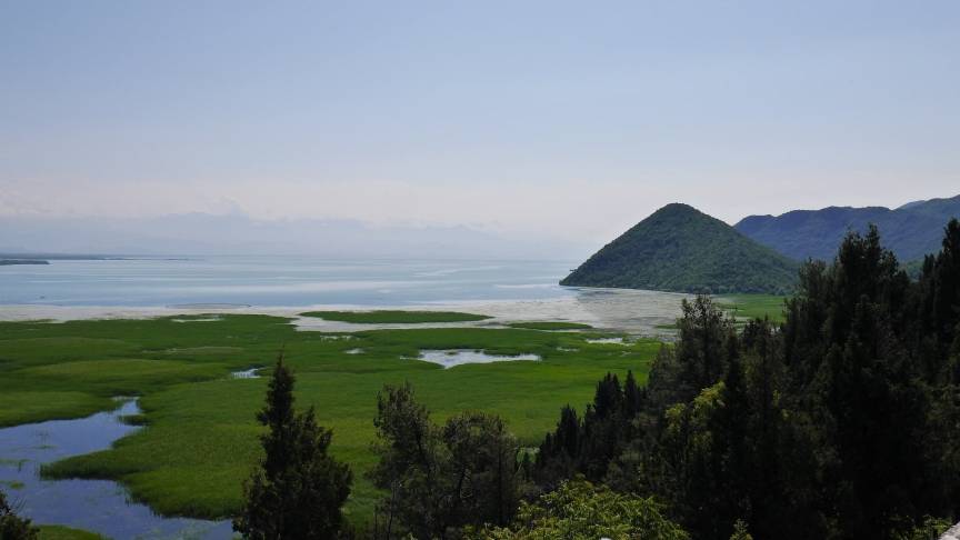 Sightseeing stop in Besac, Montenegro for your private car transfer Podgorica airport > Perast | Monterrasol Transfers
