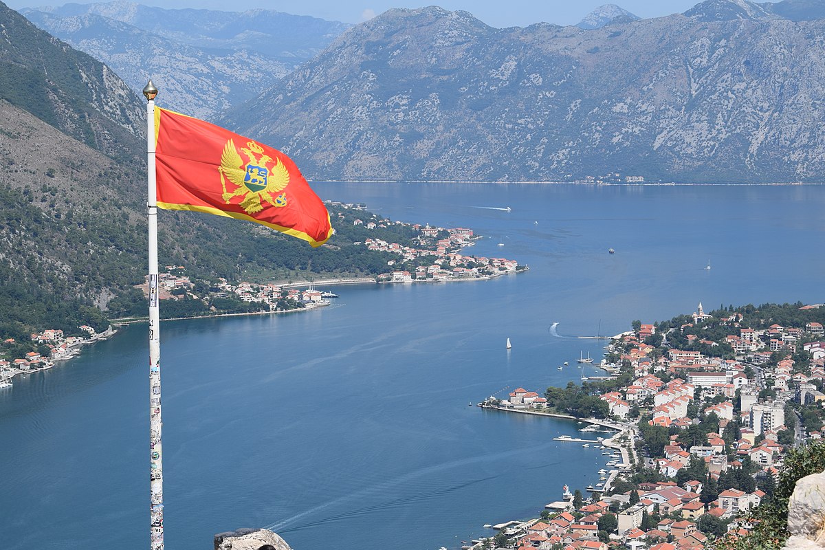 Sightseeing stop in Kotor, Montenegro for your private car transfer Trebinje > Budva | Monterrasol Transfers