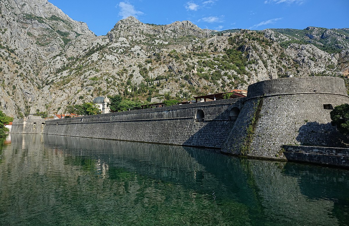 Sightseeing stop in Kotor, Montenegro for your private car transfer Tivat > Ostrog monastery | Monterrasol Transfers