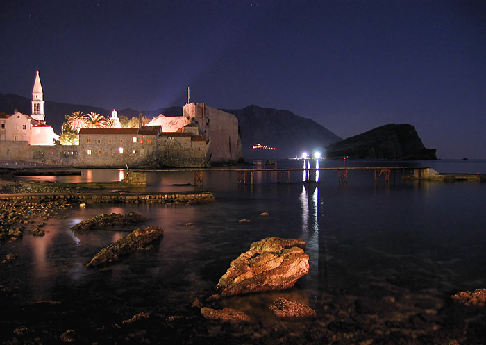 Sightseeing stop in Budva, Montenegro for your private car transfer Podgorica airport > Kotor | Monterrasol Transfers