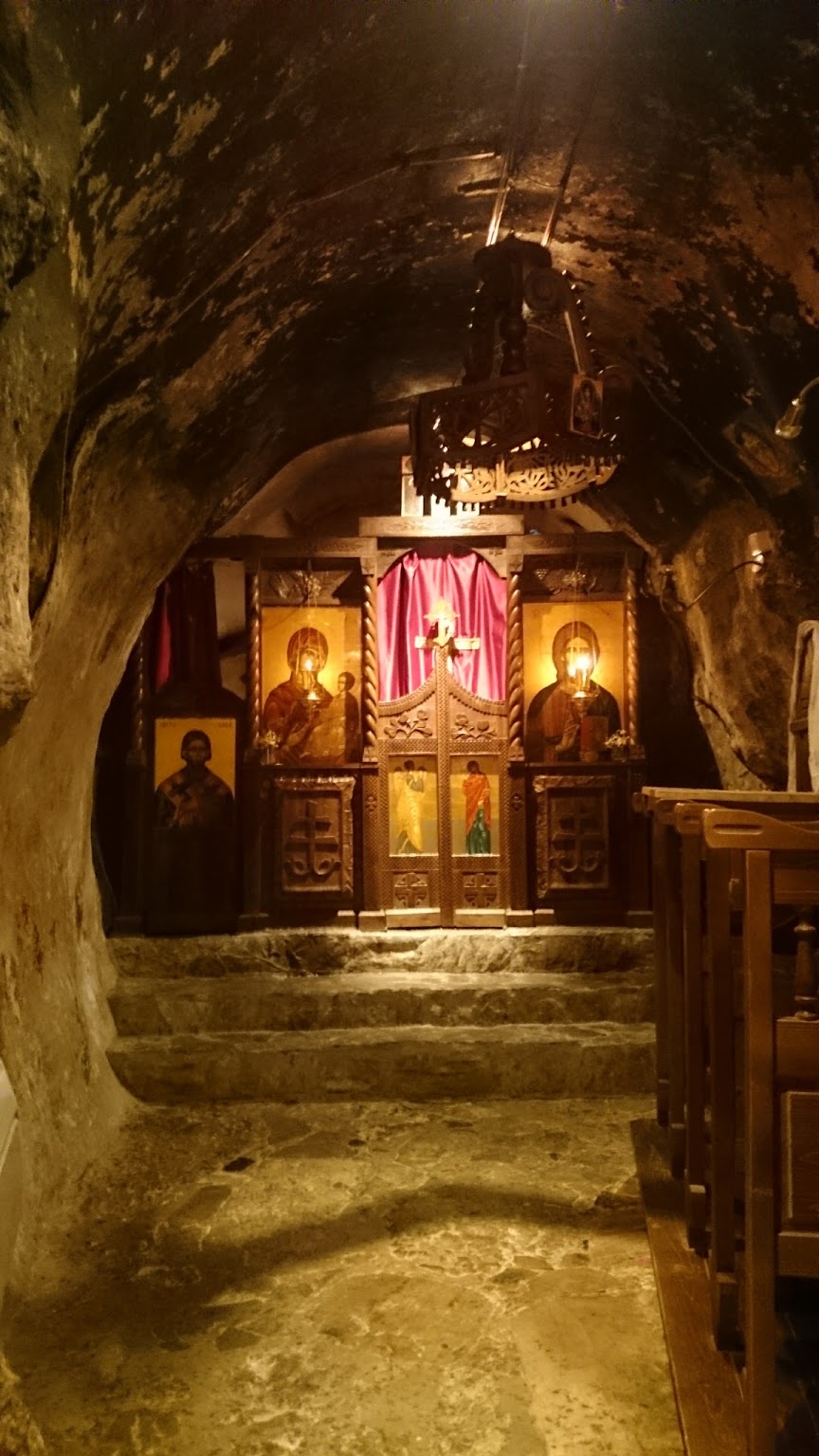 Sightseeing stop in Dajbabe, Montenegro for your private car transfer Mostar > Ohrid | Monterrasol Transfers