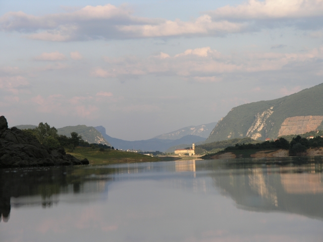 Sightseeing stop in Šćit (Scit), Bosnia-Herzegovina for your private car transfer Kotor > Jajce | Monterrasol Transfers