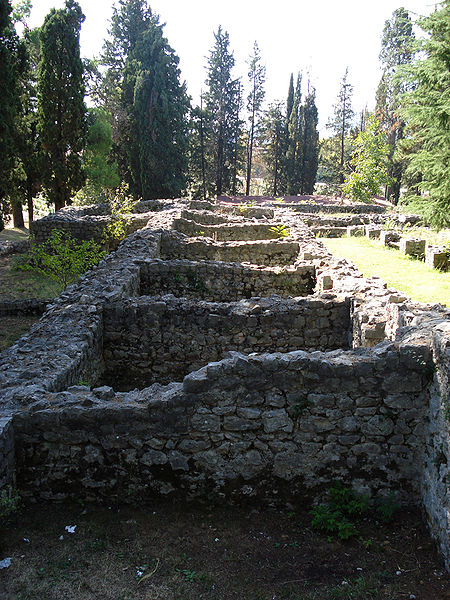 Sightseeing stop in Mogorjelo, Bosnia-Herzegovina for your private car transfer Petrovac > Mostar | Monterrasol Transfers