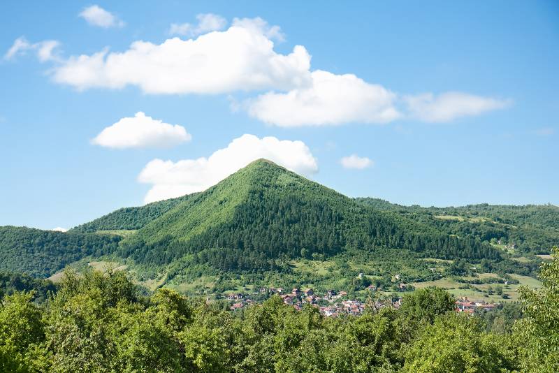 Sightseeing stop in Bosnian Pyramids, Bosnia-Herzegovina for your private car transfer Podgorica > Travnik | Monterrasol Transfers