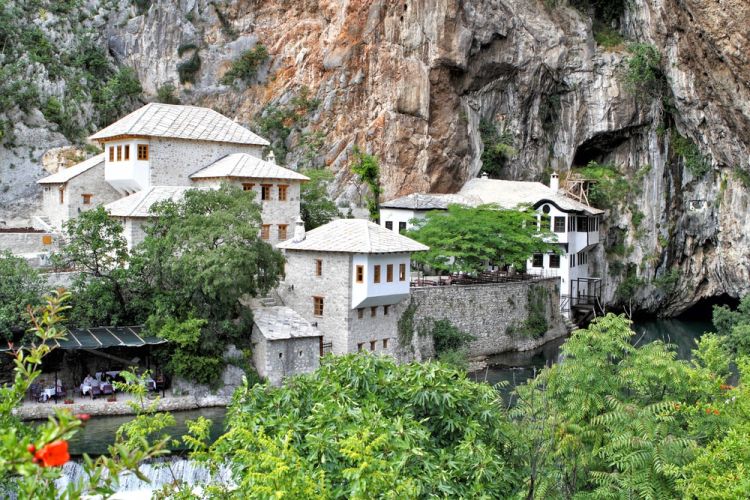 Sightseeing stop in Blagaj, Bosnia-Herzegovina for your private car transfer Kotor > Jajce | Monterrasol Transfers