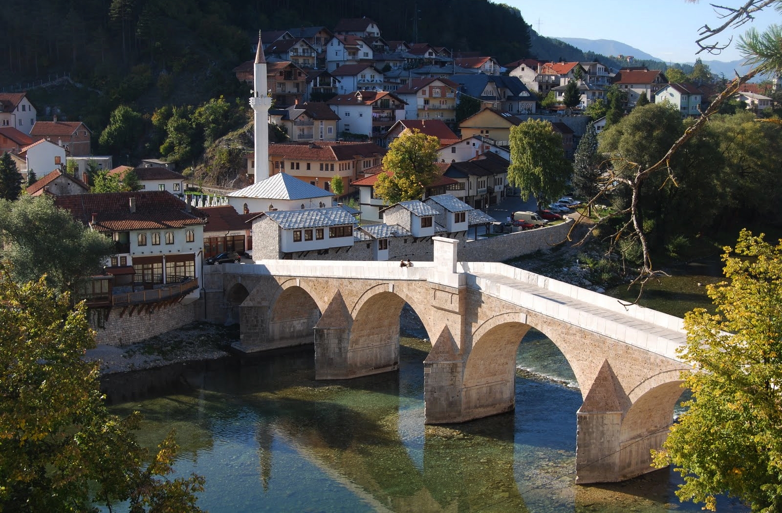 Sightseeing stop in Konjic, Bosnia-Herzegovina for your private car transfer Trebinje > Sarajevo | Monterrasol Transfers