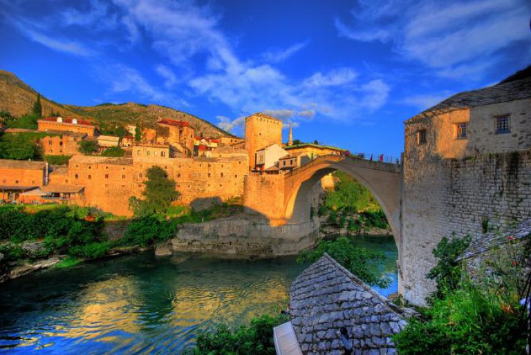 Sightseeing stop in Mostar, Bosnia-Herzegovina for your private car transfer Kotor > Konjic | Monterrasol Transfers