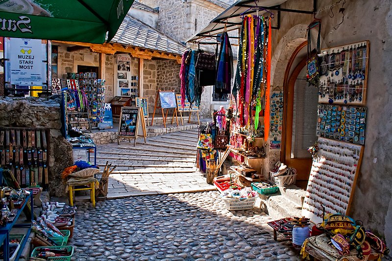 Sightseeing stop in Mostar, Bosnia-Herzegovina for your private car transfer Trebinje > Jajce | Monterrasol Transfers