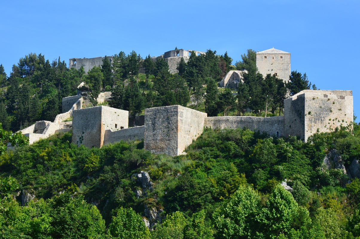 Sightseeing stop in Stolac, Bosnia-Herzegovina for your private car transfer Podgorica > Konjic | Monterrasol Transfers