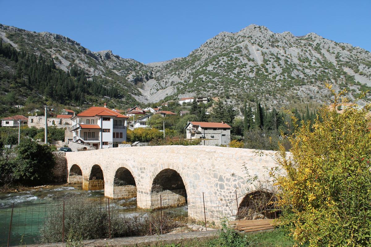 Sightseeing stop in Stolac, Bosnia-Herzegovina for your private car transfer Kotor > Konjic | Monterrasol Transfers