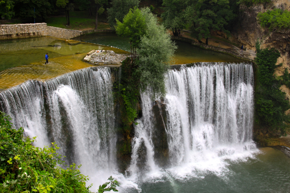 Sightseeing stop in Jajce, Bosnia-Herzegovina for your private car transfer Banja Luka > Dubrovnik | Monterrasol Transfers