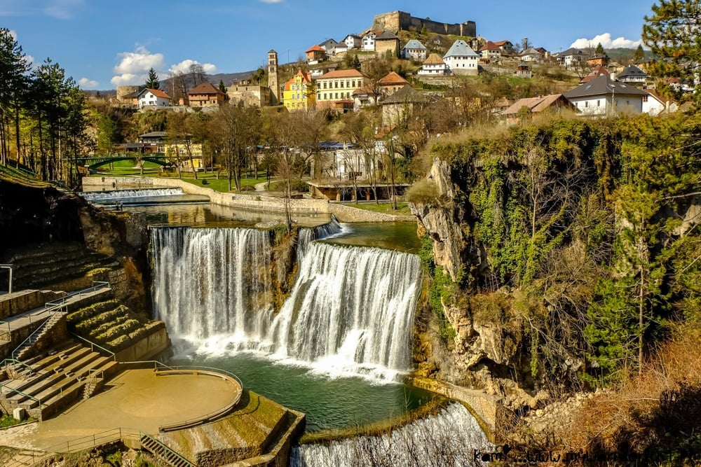 Sightseeing stop in Jajce, Bosnia-Herzegovina for your private car transfer Budva > Banja Luka | Monterrasol Transfers