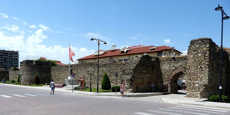 Sightseeing stop in Elbasan, Albania for your private car transfer Ohrid > Kotor | Monterrasol Transfers