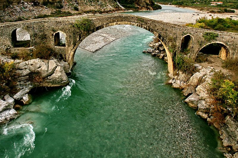 Sightseeing stop in Shkodër (Shkoder), Albania for your private car transfer Ohrid > Kotor | Monterrasol Transfers